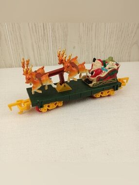 North Pole Christmas Express Animated Santa Sleigh w/ Reindeer Train Toy State.